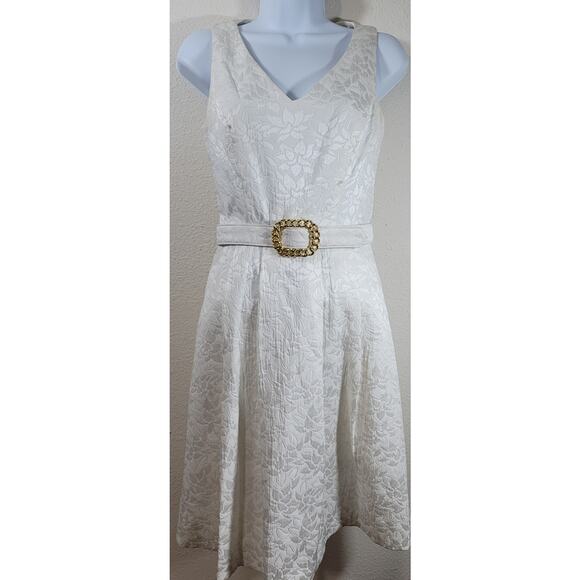 Ellen Tracy White Floral Raised Material A Line Cocktail Dress 2 Sleeveless - Picture 1 of 6
